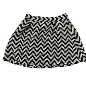 Banana Republic Heritage Collection A Line Pleated Skirt Size 10 Black White